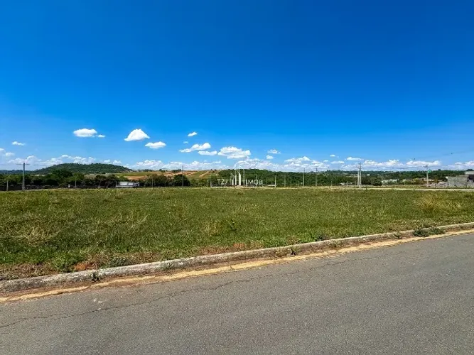 Lote em Condomínio Fechado - Solar Itália, oportunidade com 300 m², quitado e registrado,