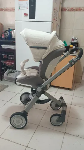 carrinho de bebê