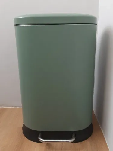 Lixeira pedal aço inoxidável 30L verde CAMICADO
