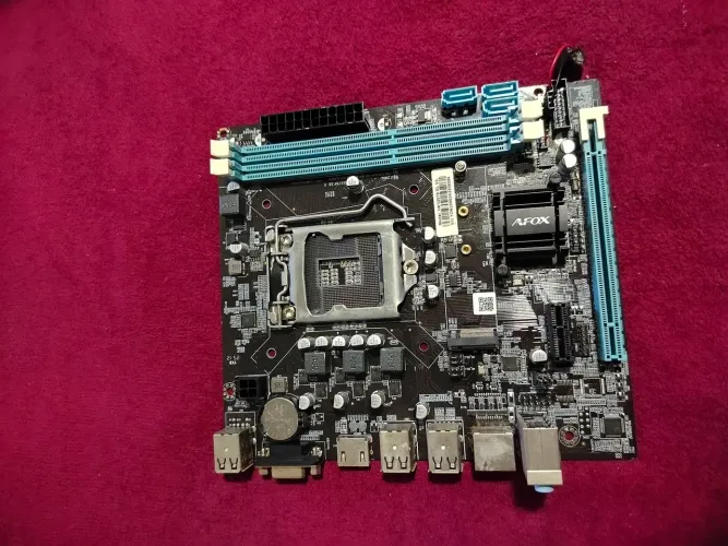 Vende se placa mãe