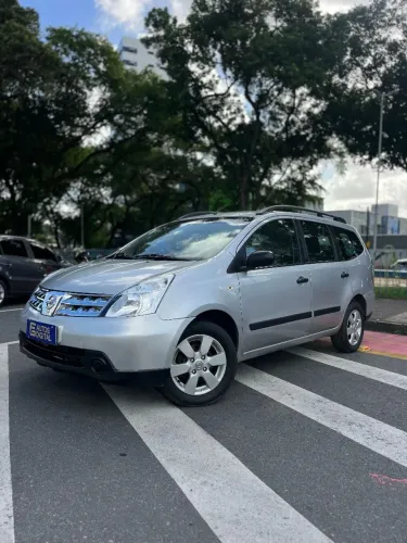 Nissan Livina Grand S 1.8 16V Flex Fuel Mec. 2011