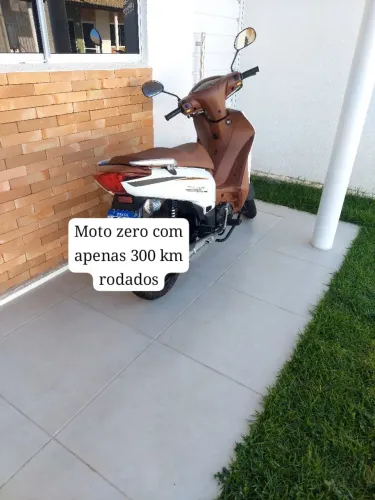 Moto praticamente zera
