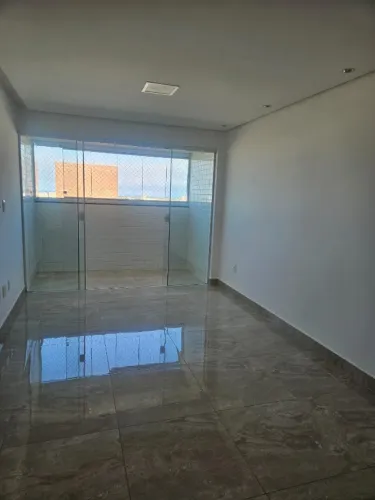 LINDO APARTAMENTO NOS BANCÁRIOS