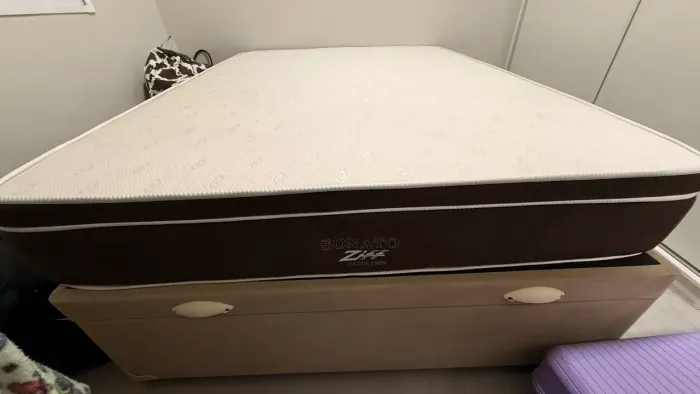 Cama box com baú