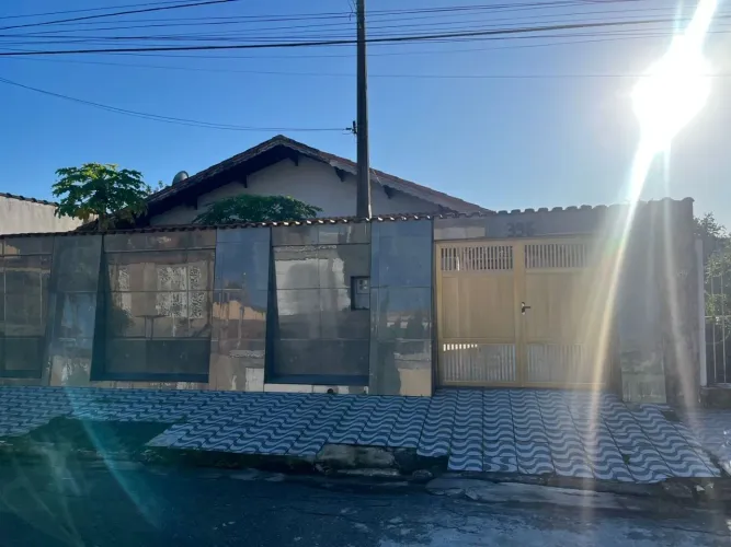Casa com 3 dormitórios com edícula e piscina. 171m² - venda por R$ 1.500.000 ou aluguel po