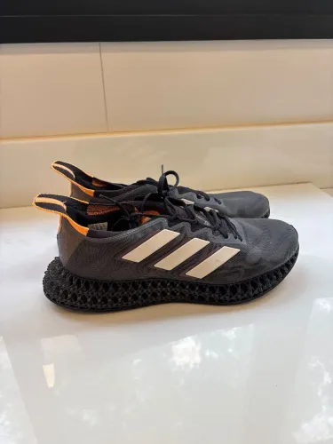 Tênis de corrida original adidas 