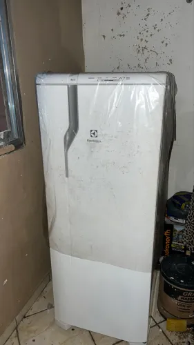 Geladeira Electrolux Cycle Defrost 240L Degelo Prático Uma Porta Branca RE31 127v