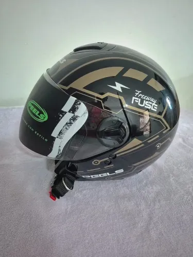 Capacete bieffe e peals