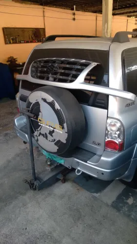 Grade dianteira GM Tracker e Suzuki Vitara