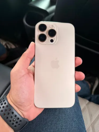 iPhone 16 pro Max 