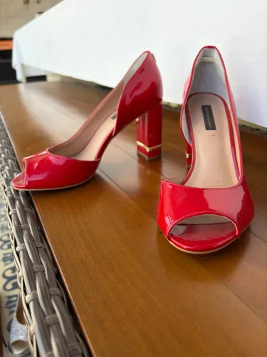 Sapato vermelho em verniz Jorge Bischoff