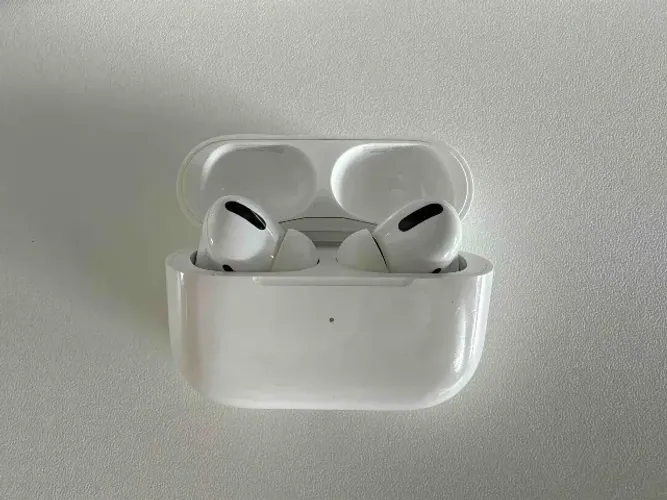 Apple AirPods Pro 1ª Geração Original - Cancelamento de Ruído