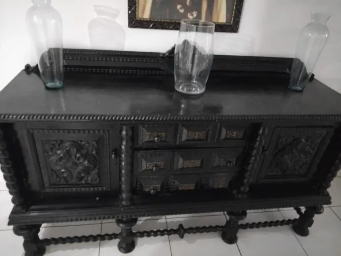 Buffet Aparador Clássico em Madeira Maciça Entalhada - Estilo Colonial