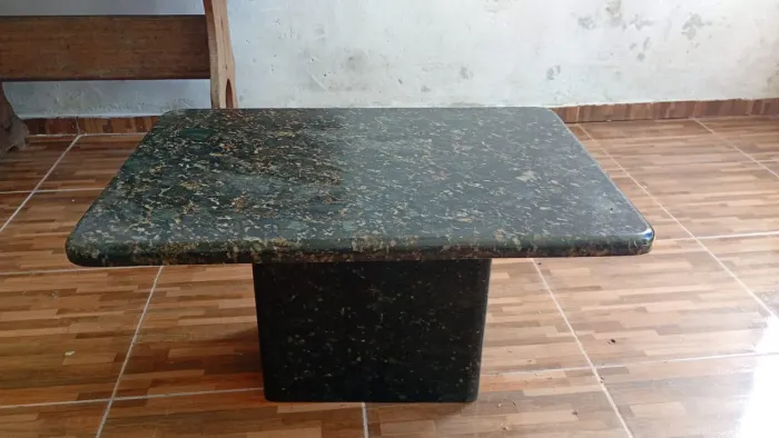 Mesa de centro quadrada