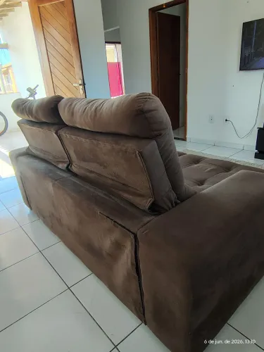Sofá retrátil de 3 lugares 
