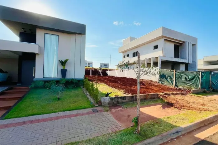 Terreno à venda, 252m² Cond Araguari, em ilha, Parte alta, Terreno plano e nivelado Londri