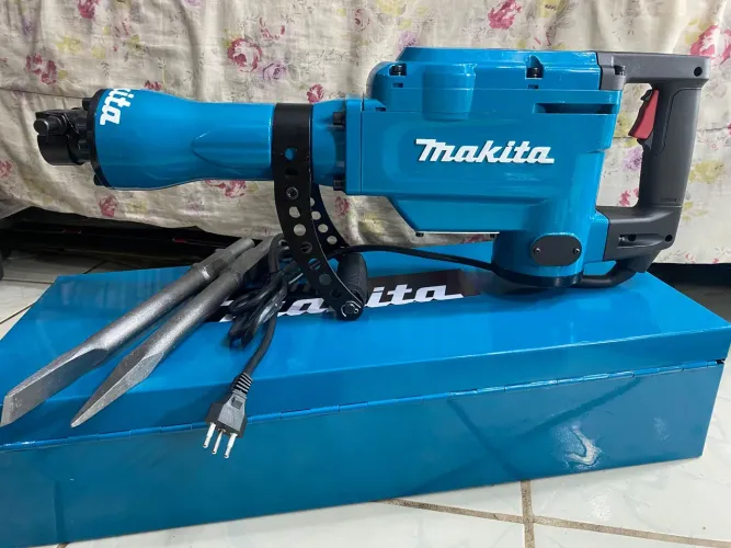 Vendo Martelete Makita 20 kilos novo