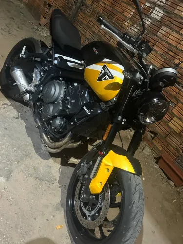 Trident 660