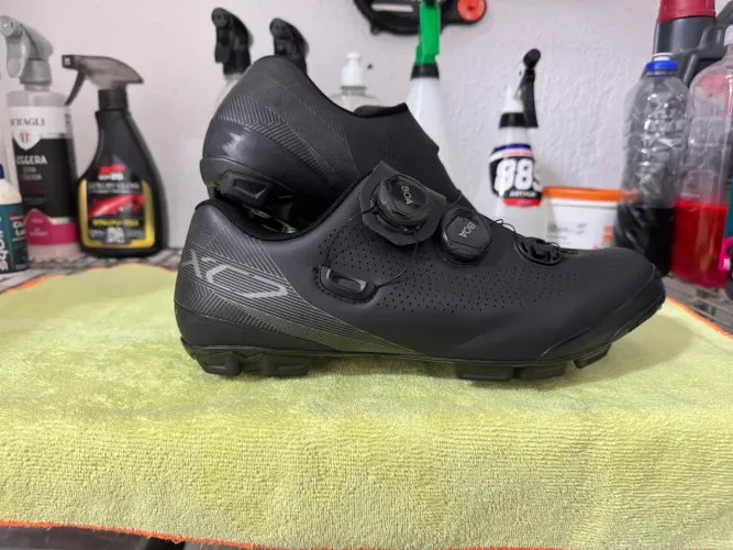 Sapatilha shimano xc7