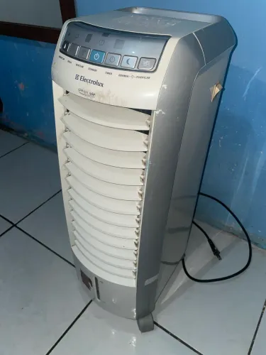Vendo esse climatizador 