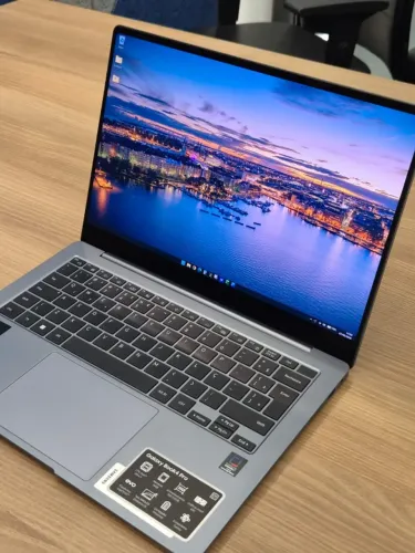Samsung Galaxy Book4 Pro 14 Ultra 5 16GB SSD 512GB