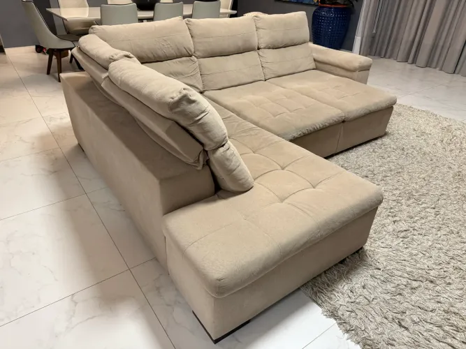 Sofá modular retrátil com chaise