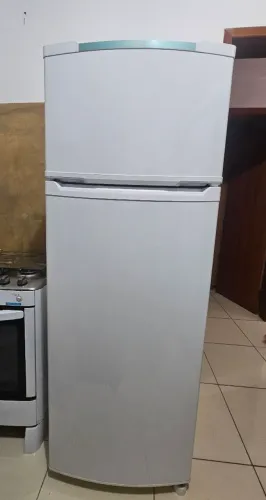 Vendo: Geladeira Consul