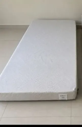 Vendo 3 colchões seminovos