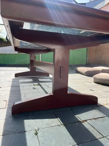 mesa de jantar grande com 10 cadeiras
