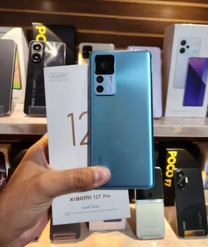 Xiaomi 12T Pro, 256/12GB RAM, cor azul, seminovo, Snapdragon 8 Gen 1 Plus, c/ acessórios.