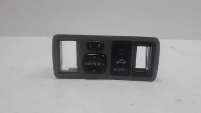 Moldura Botao Retrov Toyota Corolla 2003/2008 Ld Esquerdo