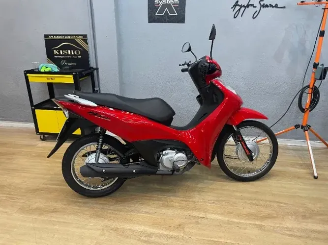 Biz 125 ES 2025 com 5000km, em estado de 0km