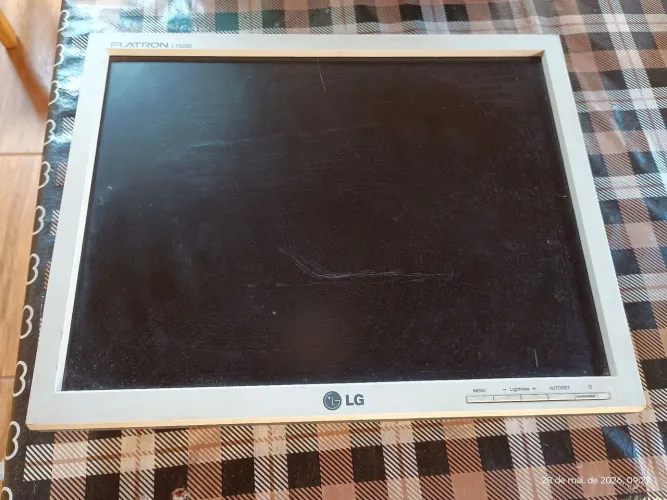 Monitor de 15º sem pé , vários modelos (ACEITO PROPOSTA)