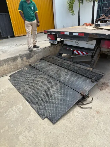 Plataforma elevatória 600kg