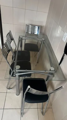Mesa de cozinha cromada