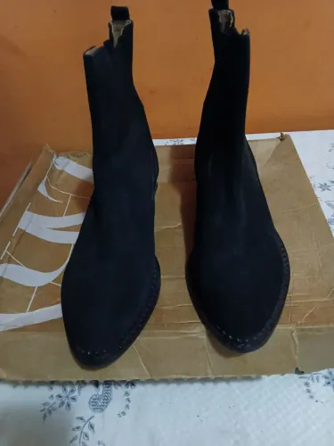 Bota zara.