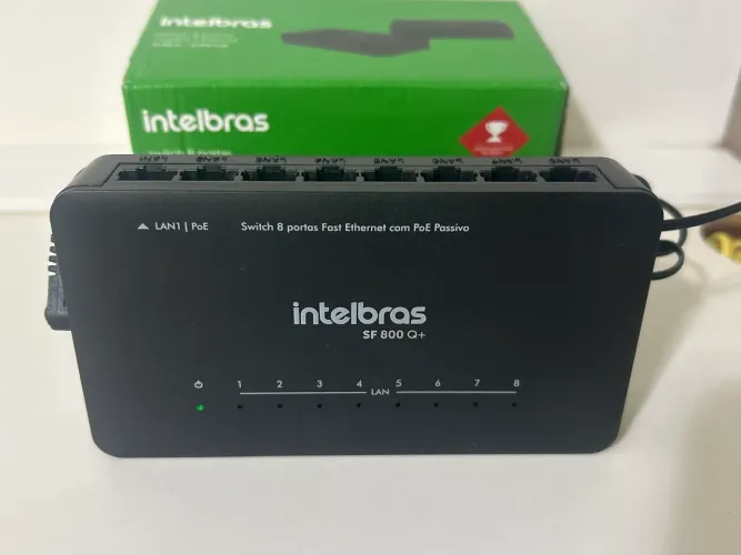 Switch 8 saídas INTELBRAS SF800Q+ 100/100Mbps