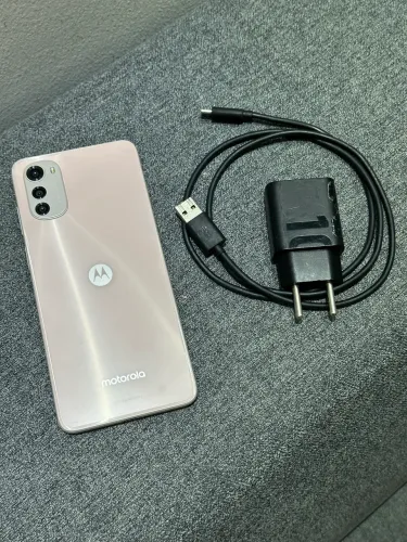 Motorola E32