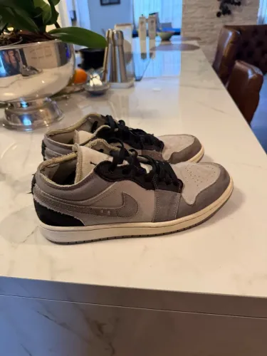 Nike Air Jordan 1 Low SE Craft ?Cement Grey?