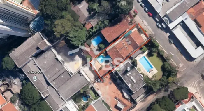 Sobrado Comercial Próximo a Praça T-23 - Setor Bueno