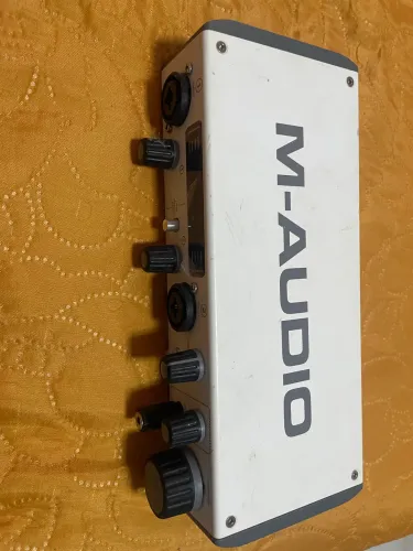 Interface de áudio M-Audio