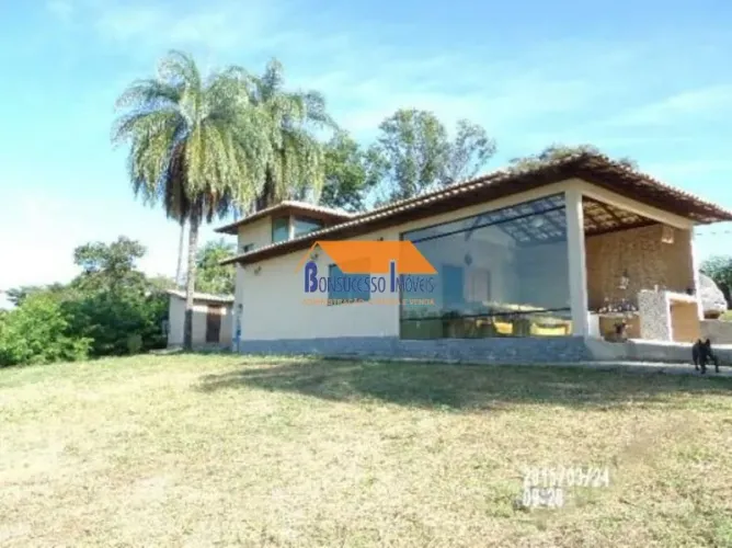 Casa comercial de 2 quartos no bairro Nacional