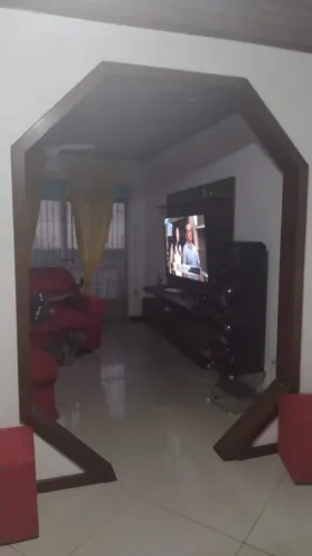 Alugo casa na liberdade