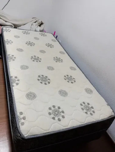 CAMA SEMI NOVA