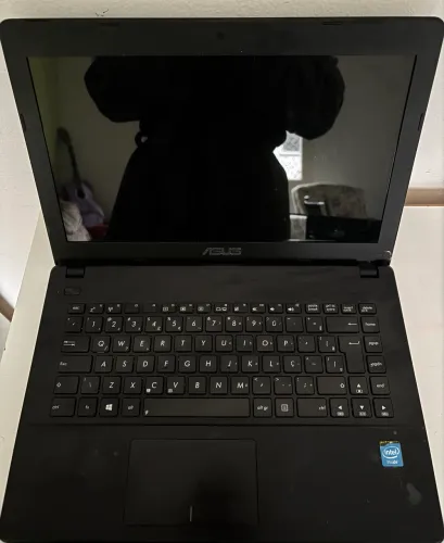 Notebook Asus IntelCeleron Formatado