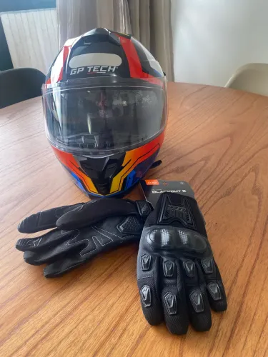 ? Capacete GP Tech Fusion 58 + Luva X11 Blackout 2 G | NOVOS | Nunca Usados