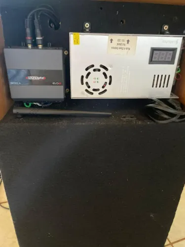 Vendo caixa de som 900