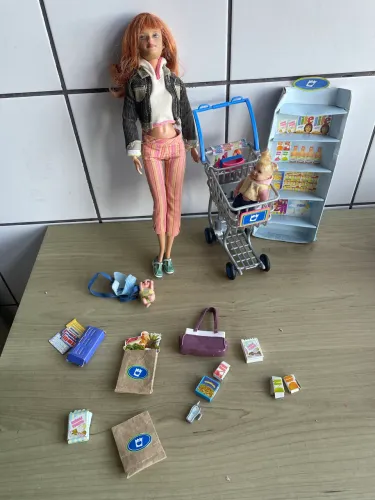 Bonecos Barbie Happy Family Shopping Fun Midge & Nikki & Baby