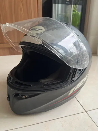 Capacete helt 60