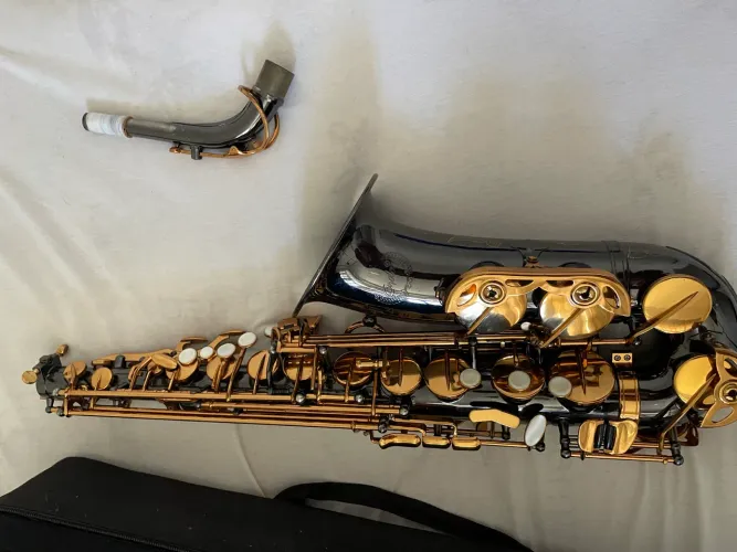 Saxofone em perfeito estado
